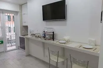 Metronia 게스트하우스 *